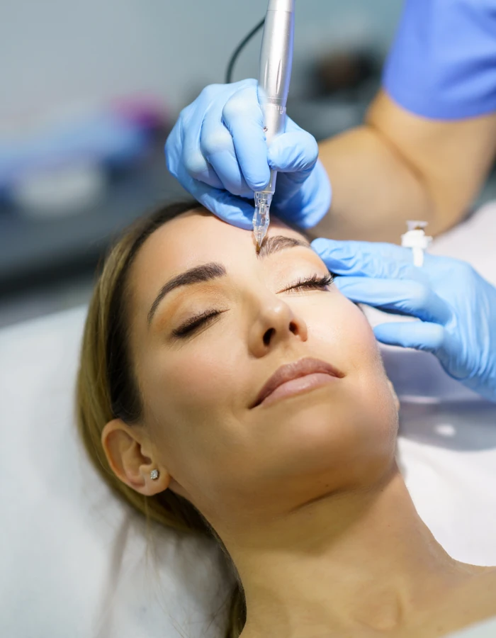 Hält Permanent Make-up länger als Microblading